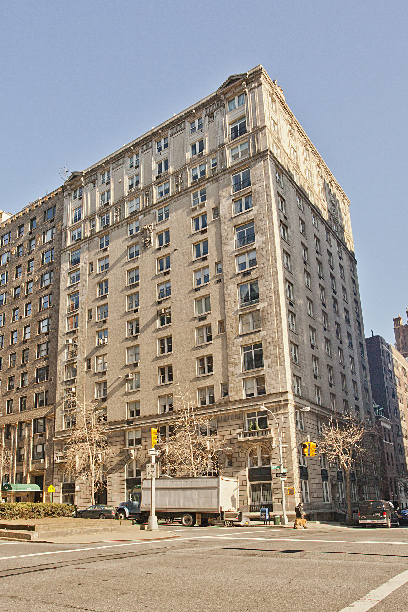 925 Park Avenue