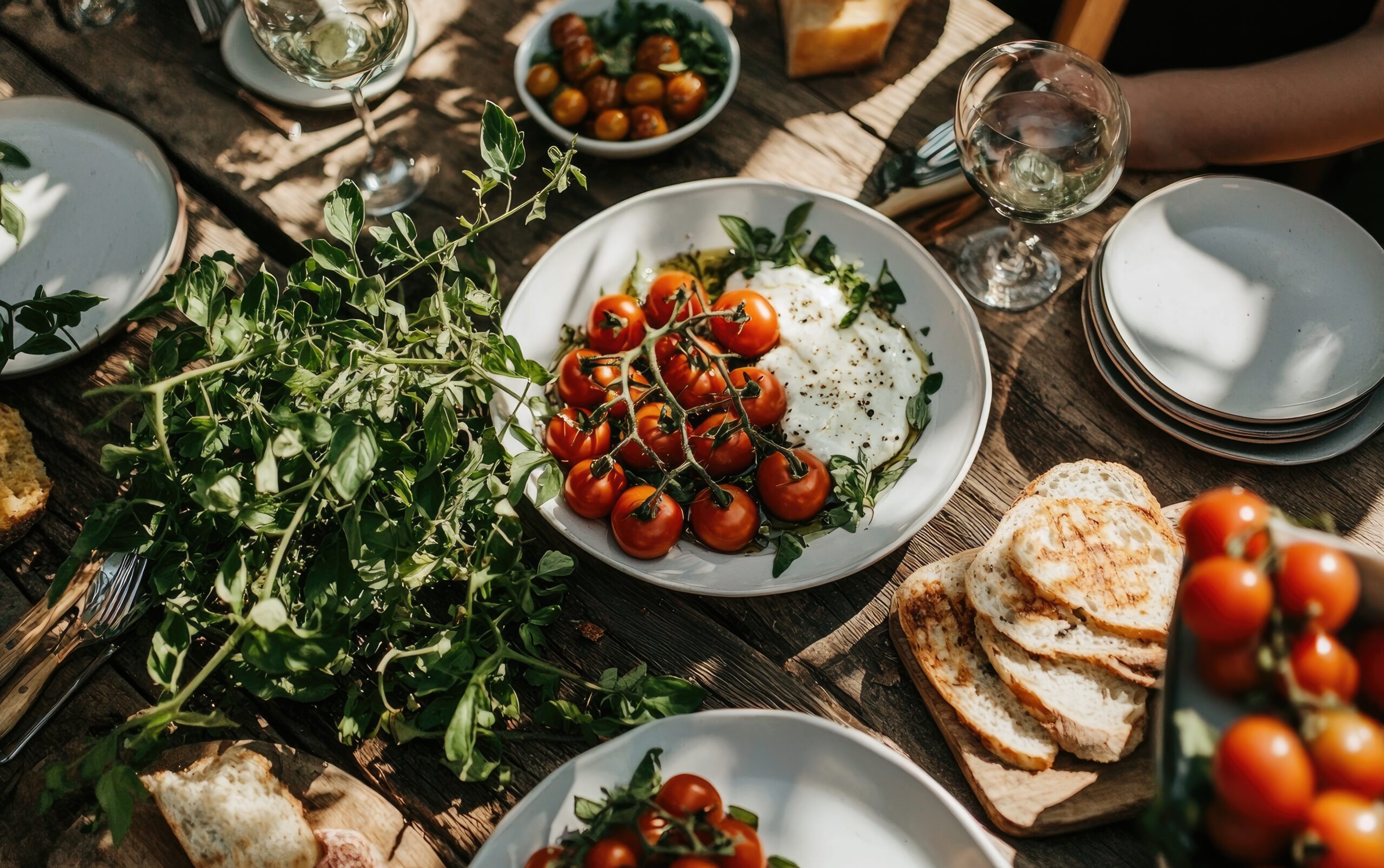 From the Ground Up: 6 Homes Near Farm-to-Table Dining