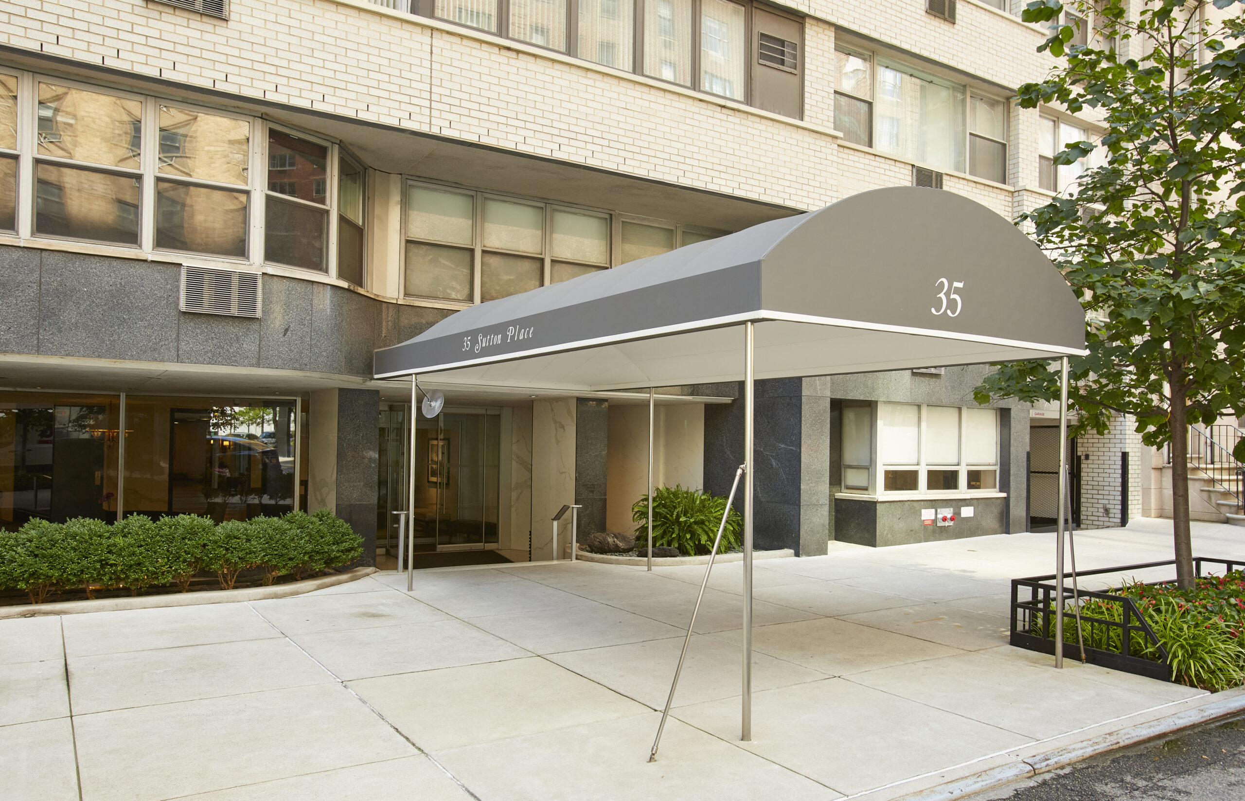 35 Sutton Place